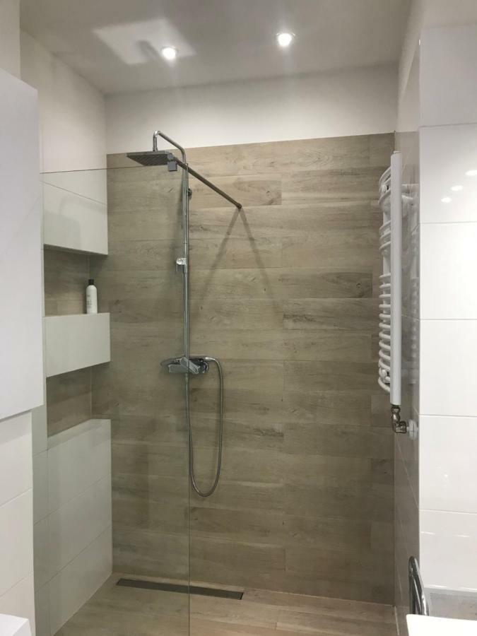 Klimatyczny Apartament Przy Bochenskim Rynku. Bochnia Bagian luar foto