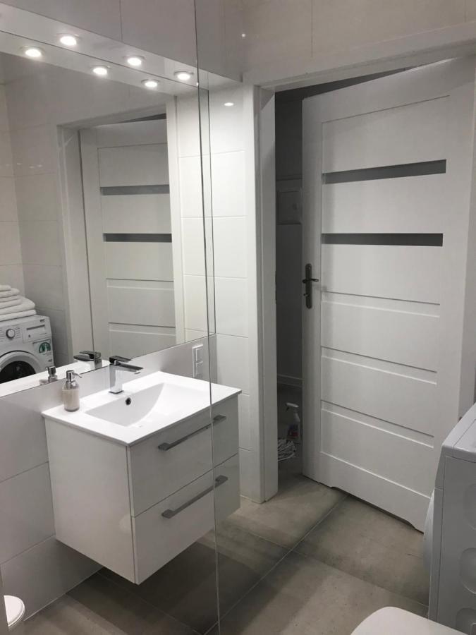 Klimatyczny Apartament Przy Bochenskim Rynku. Bochnia Bagian luar foto